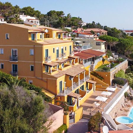 Lu' Hotel Maladroxia SantʼAntìoco المظهر الخارجي الصورة