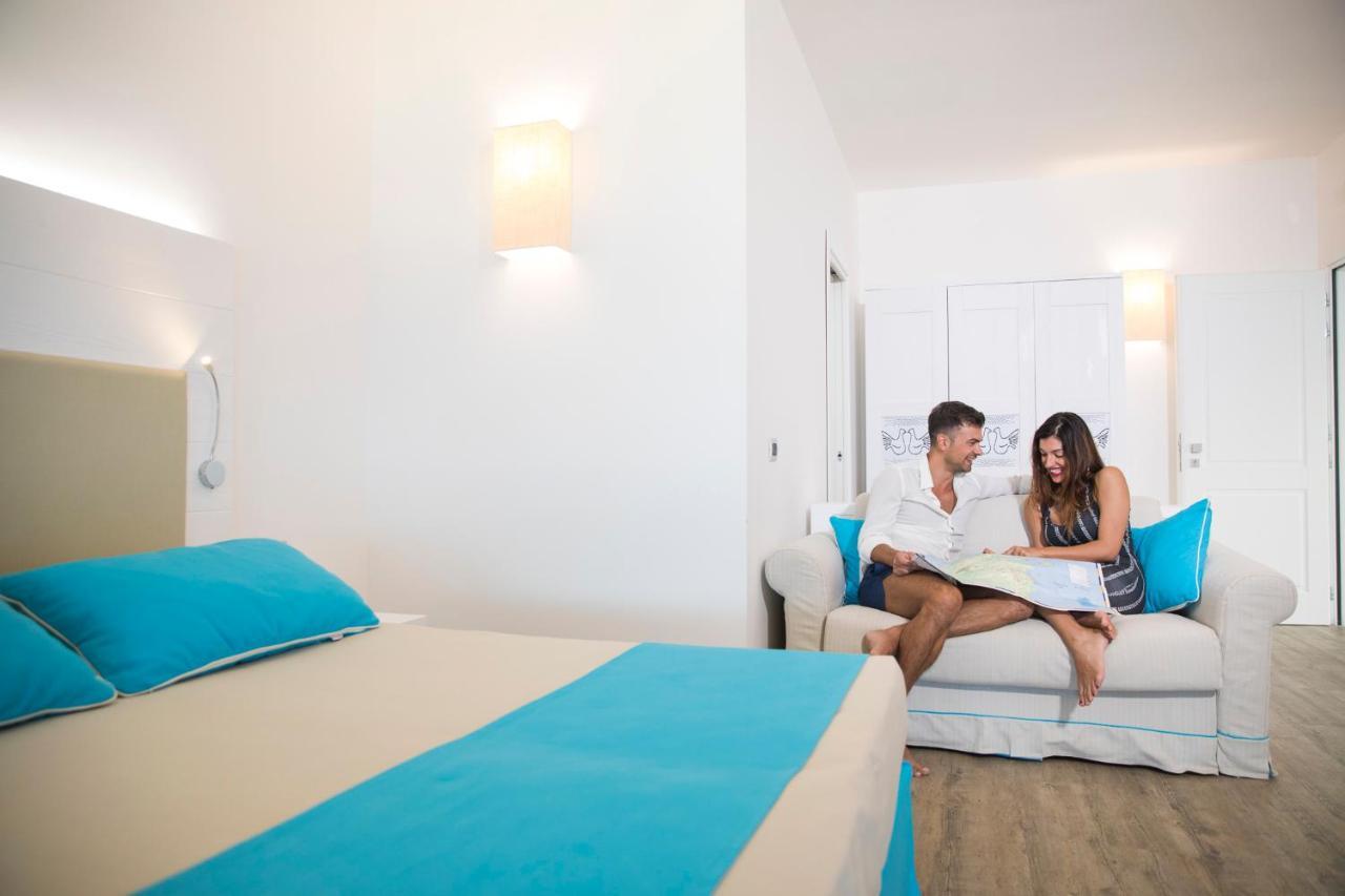 Lu' Hotel Maladroxia SantʼAntìoco المظهر الخارجي الصورة