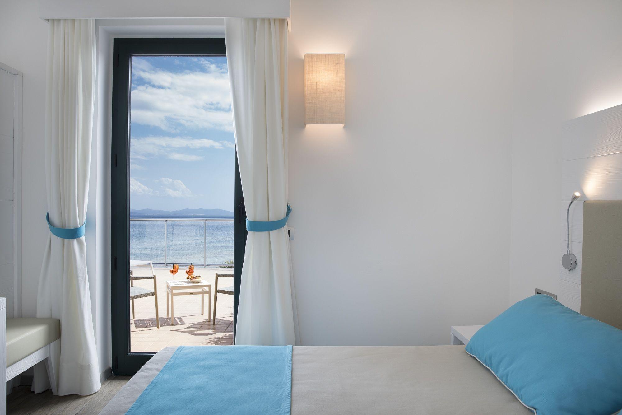 Lu' Hotel Maladroxia SantʼAntìoco المظهر الخارجي الصورة